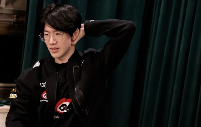 屋漏偏逢连夜雨，LGD教练xiao8前妻指责：他出轨还涉赌